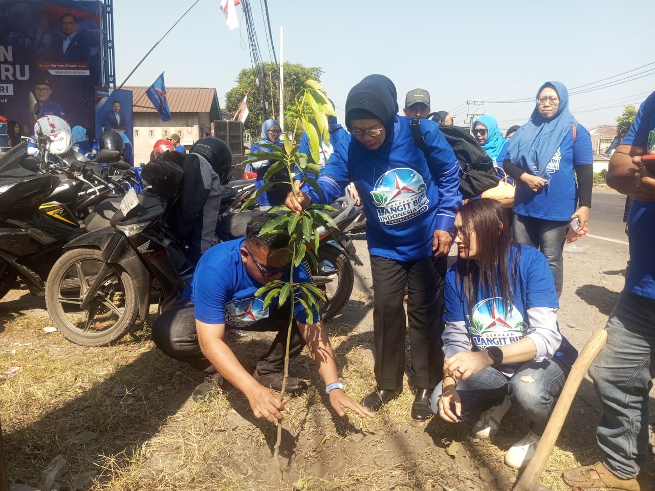 Perayaan HUT Partai Demokrat di Pasrujambe Aman dan Meriah